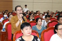 Đại diện doanh nghiệp nêu kiến nghị tại buổi đối thoại.