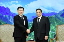 Thủ tướng Phạm Minh Chính đón Bộ trưởng Văn phòng Thủ tướng, Đặc phái viên của Thủ tướng Thái Lan Jakkapong Sangmanee. 