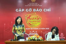 Thứ trưởng Ngoại giao, Chủ nhiệm Ủy ban Nhà nước về người Việt Nam ở nước ngoài Lê Thị Thu Hằng phát biểu.