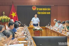 Chủ tịch Ủy ban nhân dân tỉnh Quảng Nam Lê Văn Dũng yêu cầu người đứng đầu các địa phương, đơn vị phải tăng cường trách nhiệm, chủ động triển khai ứng phó bão Trà Mi.