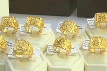 [Video] Giá vàng tiếp đà tăng mạnh do nhu cầu trú ẩn an toàn