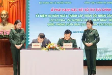 Ký phát đặc biệt hành bộ tem