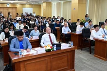 Các đại biểu tham dự hội thảo.