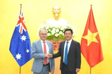 Bộ trưởng Công thương Nguyễn Hồng Diên và Bộ trưởng Thương mại và Du lịch Australia Hon Don Farrell.