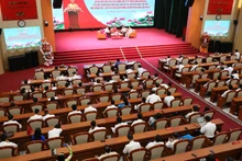 Quang cảnh Hội nghị tuyên dương điển hình tiên tiến và trao giải thưởng Nguyễn Phan Vinh.