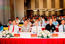 Các đại biểu dự buổi lễ kỷ niệm.
