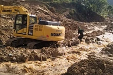 Một đoạn đường bị sạt lở tại thôn Nậm Tông, xã Nậm Lúc, huyện Bắc Hà (Lào Cai).