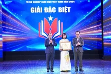Giải Đặc biệt được trao cho nhóm tác giả Ban Thời sự VOV1, Đài Tiếng nói Việt Nam.
