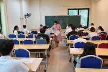 Thí sinh chuẩn bị làm bài thi kỳ thi đánh giá năng lực của Trường đại học Sư phạm Hà Nội (Ảnh: Quý Tùng)