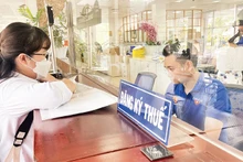 Người nộp thuế làm thủ tục đăng ký thuế tại Cục Thuế thành phố. 