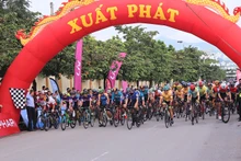 Giải thu hút hàng trăm vận động viên của các câu lạc bộ tham gia.