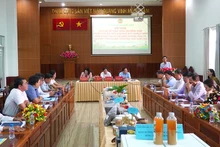 Nông dân trình bày tại hội nghị. (Ảnh: HỮU NGHĨA)
