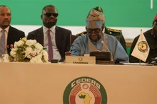 Ông Bola Ahmed Tinubu, Tổng thống Nigeria, Chủ tịch ECOWAS, phát biểu khai mạc Hội nghị cấp cao ECOWAS diễn ra tại Abuja, Nigeria, ngày 7/7/2024. (Ảnh: Reuters)