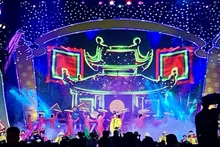 Biểu diễn nghệ thuật trong Lễ khai hội chùa Thầy.