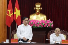 Đồng chí Bùi Thanh Sơn, Ủy viên Trung ương Đảng, Bộ trưởng Ngoại giao làm việc với Ban Thường vụ Tỉnh ủy Lạng Sơn.