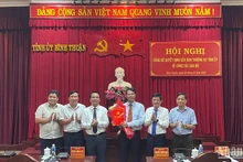 Giám đốc Sở Giao thông vận tải tỉnh Bình Thuận làm Bí thư Huyện ủy.