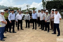 Đoàn công tác của tỉnh Lâm Đồng kiểm tra thực tế Dự án cải tạo nâng cấp Quốc lộ 28B nối 2 tỉnh Lâm Đồng-Bình Thuận.