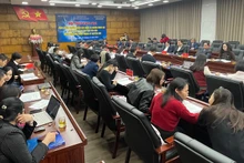 Các đại biểu dự hội thảo khoa học “Phát triển nguồn nhân lực, nhất là nguồn nhân lực chất lượng cao …”
