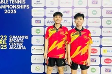 Nguyễn Văn Tuấn Anh (bên trái ảnh) và Nguyễn Đức Việt giành Huy chương vàng Giải vô địch bóng bàn trẻ Đông Nam Á 2025.