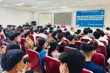 Trung tâm Dịch vụ việc làm tỉnh Quảng Trị đào tạo kỹ năng cho người lao động đăng ký dự tuyển đi làm việc Hàn Quốc.
