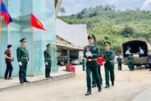 Lễ đón các hài cốt liệt sĩ quân tình nguyện Việt Nam được tổ chức trang trọng tại Cửa khẩu quốc tế Cầu Treo.