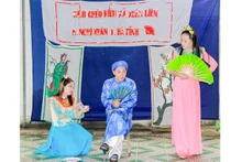 Buổi tập luyện của Câu lạc bộ Chèo Kiều xã Xuân Liên, huyện Nghi Xuân. (Ảnh: ĐẬU HÀ)