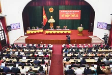 Kỳ họp thứ 23 Hội đồng nhân dân tỉnh Hà Tĩnh khóa 18 đã thông qua 26 nghị quyết chuyên đề. 