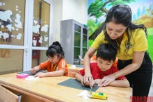Học sinh vào lớp 1 (Ảnh: THÀNH ĐẠT)