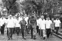 Chủ tịch Fidel Castro trong chuyến thăm Việt Nam năm 1973. Ảnh: AP