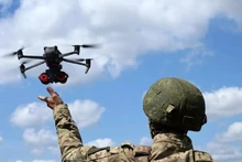 [Video] Nga – Ukraine gia tăng không kích bằng UAV