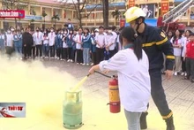 Trang bị kỹ năng phòng chống cháy nổ cho học sinh