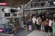Phũm Soài học Bác cùng nhau vượt khó vươn lên