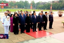 Lãnh đạo Đảng, Nhà nước viếng Lăng Chủ tịch Hồ Chí Minh
