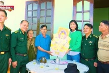 Nghĩa tình "Mái ấm biên cương" ở Đắk Lắk