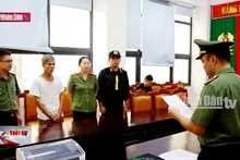 Bắt nhóm đối tượng tổ chức cho người khác xuất cảnh trái phép
