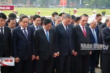 Lãnh đạo Đảng, Nhà nước viếng Chủ tịch Hồ Chí Minh và các Anh hùng liệt sỹ