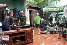 Giúp nhân dân khắc phục hậu quả sau mưa lũ
