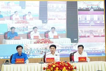 Đồng chí Chủ tịch Ủy ban nhân dân tỉnh Hà Nam chủ trì Hội nghị đối thoại với thanh niên.