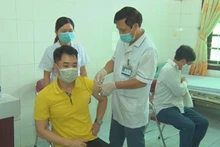 Hà Nam tiếp tục thực hiện tiêm vaccine phòng Covid-19 mũi 3 cho trẻ từ 12 đến dưới 18 tuổi.