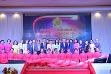 Các đại biểu tham dự lễ kỷ niệm 10 năm thành lập Hội người Việt Nam toàn Thái Lan. (Ảnh: ĐINH TRƯỜNG)