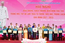 Các điển hình tiên tiến được tuyên dương 