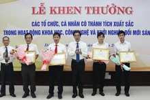 Khen thưởng các tập thể và cá nhân có sáng chế, giải pháp hữu ích.