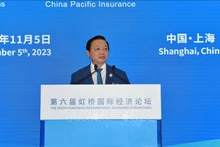 Phó Thủ tướng Trần Hồng Hà phát biểu tại Diễn đàn "Phát triển đầu tư và thương mại xanh - cùng xây dựng văn minh sinh thái". (Ảnh: TTXVN)