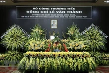 Linh cữu Phó Thủ tướng Lê Văn Thành được quàn tại Trung tâm Hội nghị thành phố Hải Phòng.