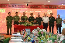 Đại tướng Tô Lâm và Đại tướng Phan Văn Giang chứng kiến Lễ ký kết kế hoạch phối hợp triển khai Đề án 06 của Chính phủ giữa hai bộ.