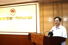 Trung tướng Khuất Việt Dũng, Ủy viên Đảng đoàn, Phó Chủ tịch, Trưởng Ban Chỉ đạo 35 Hội Cựu Chiến binh Việt Nam, phát biểu ý kiến tại hội nghị.