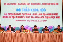 Đoàn Chủ tịch điều hành Hội thảo Đại tướng Nguyễn Chí Thanh - Nhà lãnh đạo chiến lược, người chỉ đạo thực tiễn xuất sắc của cách mạng Việt Nam.