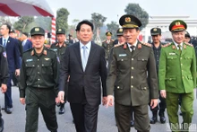 Chủ tịch nước Lương Cường thăm, chúc Tết Bộ Tư lệnh Cảnh sát cơ động.