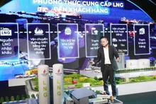 Đại diện của PV GAS tái hiện lại chuỗi giá trị LNG từ Kho cảng PV GAS Vũng Tàu đến từng hộ khách hàng công nghiệp ở phía bắc.