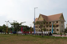 Lễ trao tặng Huân chương Hữu nghị được tổ chức tại Bộ Tư lệnh Lục quân, Phnom Penh. (Ảnh: NGUYỄN HIỆP)